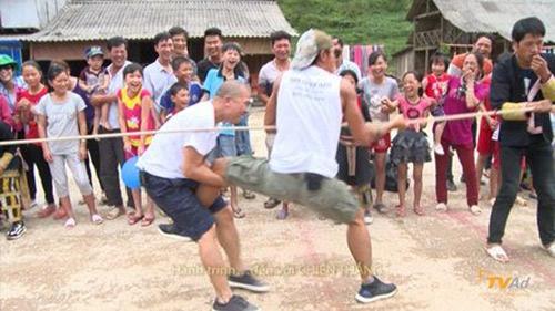 tap 12 bo oi mua 3: "nguoi hung kitty" thanh duoc khoe man chong day long lanh - 9